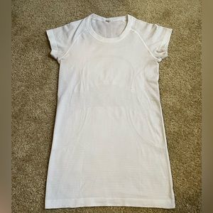 Lululemon Swiftly Tech Short Sleeve Shirt 2.0